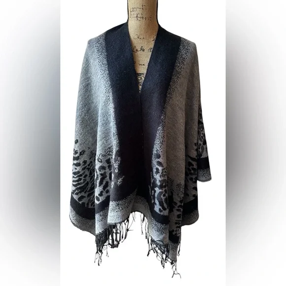 Gray and Black Animal Print Shawl - reversible with fringe hem - Picture 1 of 9